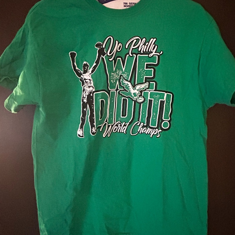 Gildan Green Graphic T-Shirt Philadelphia Eagles/Rocky